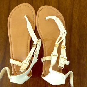 Cute American Eagle Little Girl’s Sandals